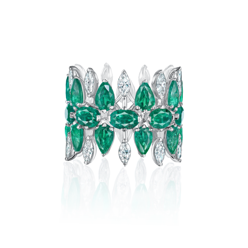 Кольцо с изумрудами и бриллиантами